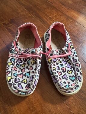 Hey Dude Kids' Multicolor Heart-Print Slip-On Moccasins in Pink Trim